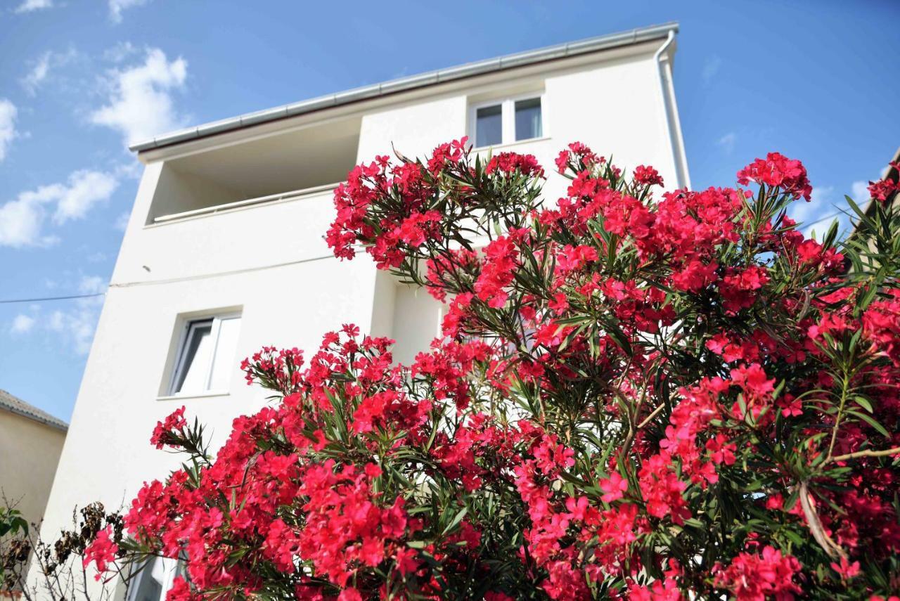 בטינה Apartments Enida מראה חיצוני תמונה