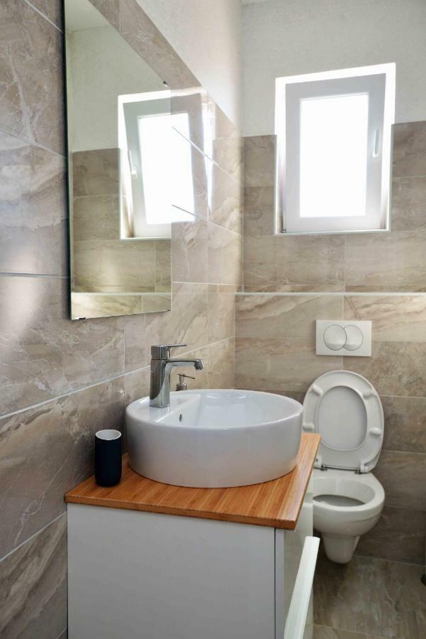 בטינה Apartments Enida מראה חיצוני תמונה