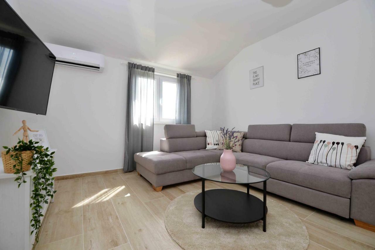 בטינה Apartments Enida מראה חיצוני תמונה